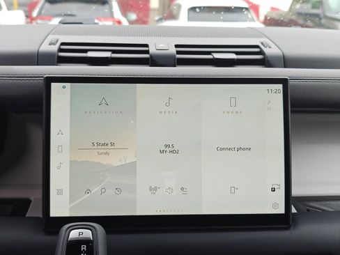 Used 2025 Land Rover Defender 110 S image 18