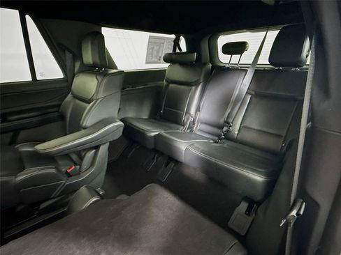 Used 2025 Ford Expedition Max Platinum w/ Stealth Performance Package AWD/4WD image 19