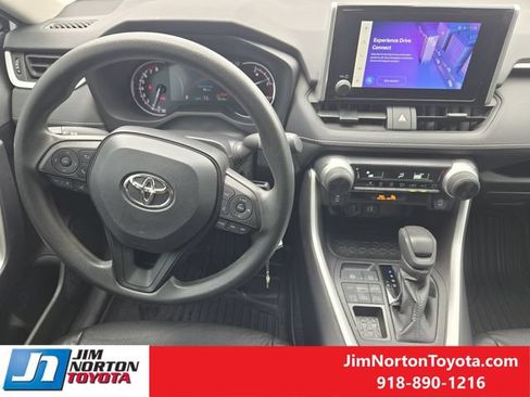 Used 2024 Toyota RAV4 LE AWD/4WD image 26