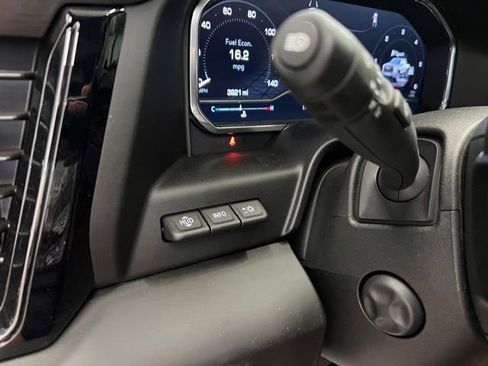 Used 2025 GMC Sierra 1500 AT4 w/ AT4 Premium Package AWD/4WD image 18