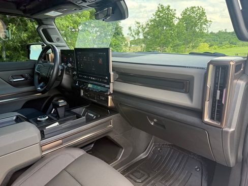 Used 2025 GMC Hummer EV 3X AWD/4WD image 25