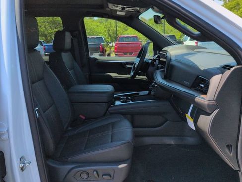 New 2026 Chevrolet Tahoe High Country w/ Sun And Tow Package AWD/4WD image 31