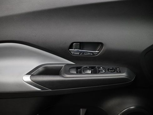 Used 2023 Nissan Kicks SR w/ SR Premium Package image 16