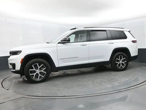 Used 2024 Jeep Grand Cherokee L Limited w/ Luxury Tech Group II image 5