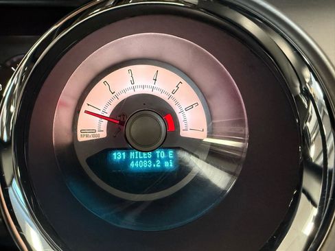 Used 2010 Ford Mustang Coupe image 40