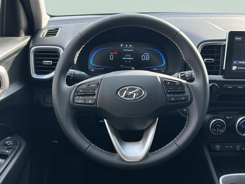 New 2026 Hyundai Venue SEL FWD image 18