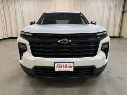 Used 2025 Chevrolet Traverse LT w/ Midnight/Sport Edition FWD image 14