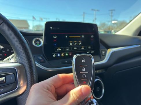 Used 2023 Chevrolet Blazer LT image 30