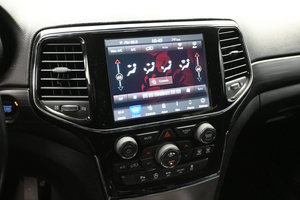 Used 2021 Jeep Grand Cherokee Laredo X AWD/4WD image 16