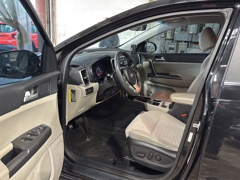 Used 2020 Kia Sportage LX w/ LX Popular Package image 23