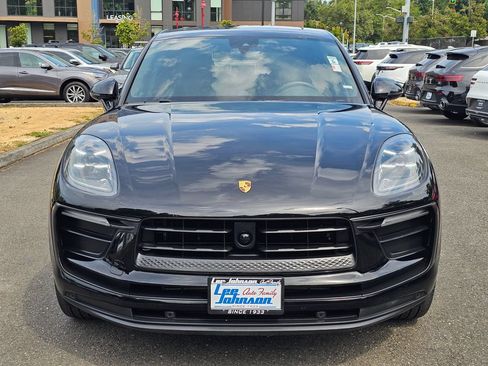 Used 2025 Porsche Macan AWD/4WD image 2