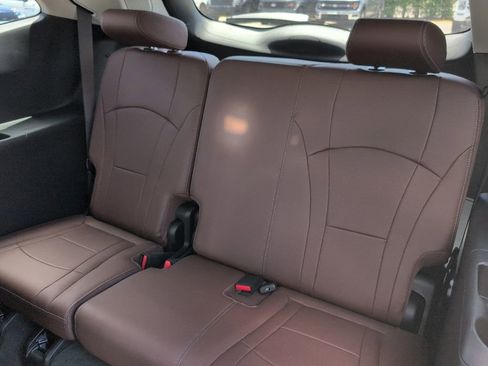 Used 2020 Buick Enclave Avenir w/ Avenir Technology Package AWD/4WD image 11