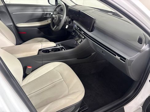 Used 2025 Hyundai Sonata SEL FWD image 20