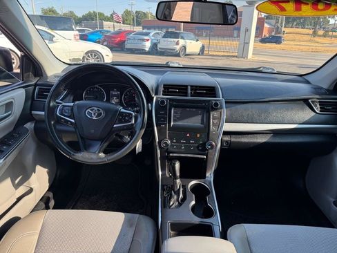 Used 2017 Toyota Camry SE FWD image 15