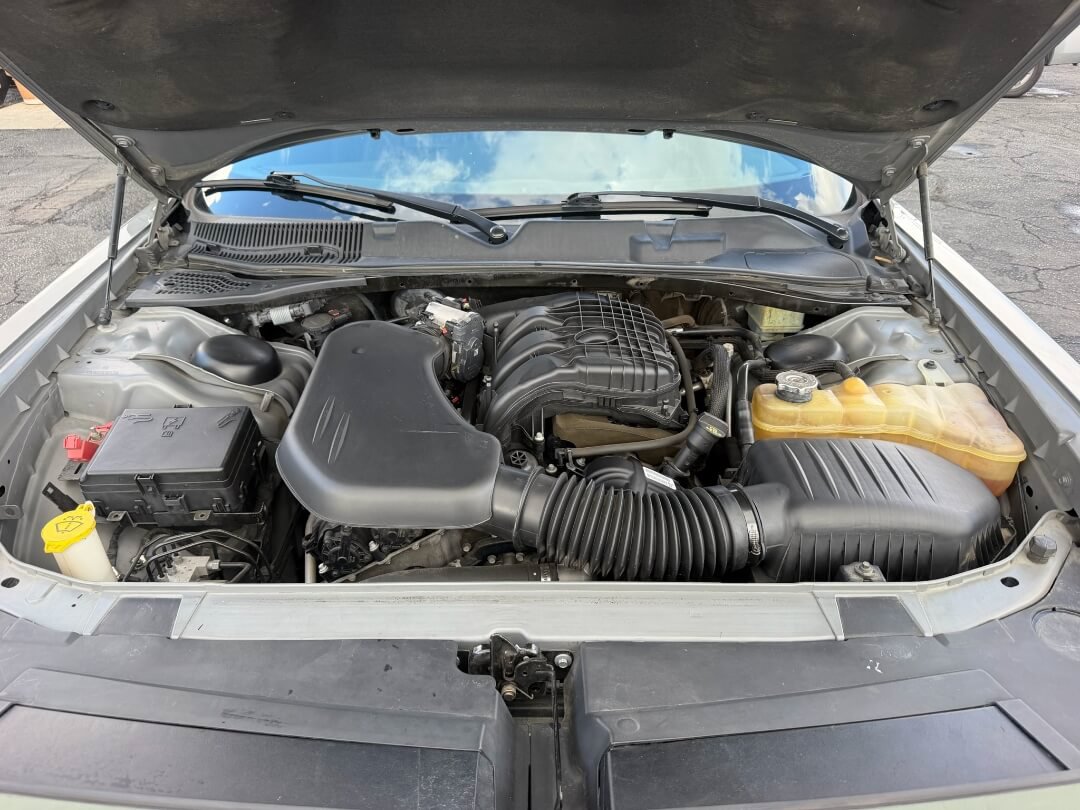 Used 2018 Dodge Challenger SXT Plus RWD image 11