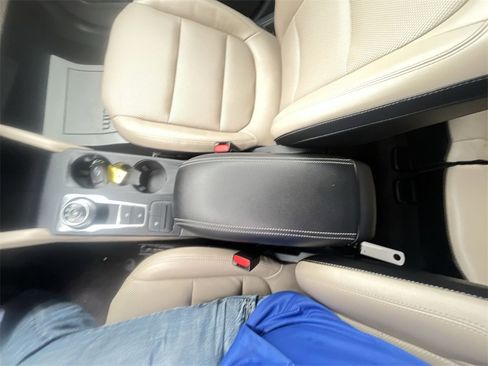 Used 2022 Ford Escape SEL image 21