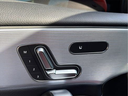 Used 2019 Mercedes-Benz A 220 image 18