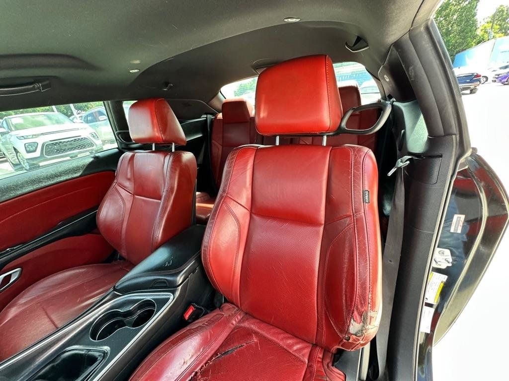 Used 2015 Dodge Challenger R/T Plus RWD image 18