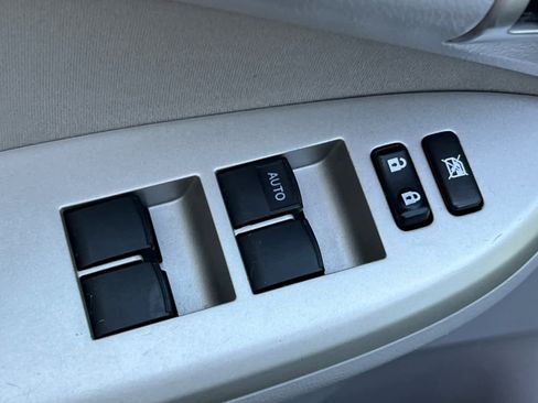 Used 2011 Toyota Corolla LE image 13