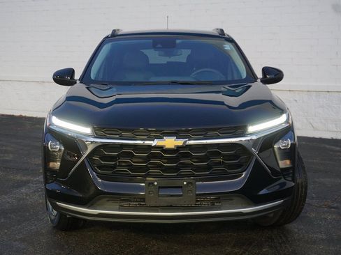 Certified 2025 Chevrolet Trax LT image 5