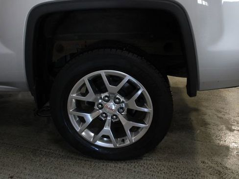 Used 2017 GMC Sierra 1500 SLT w/ SLT Premium Package image 28