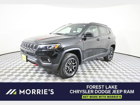 Used 2024 Jeep Compass Trailhawk AWD/4WD image 1