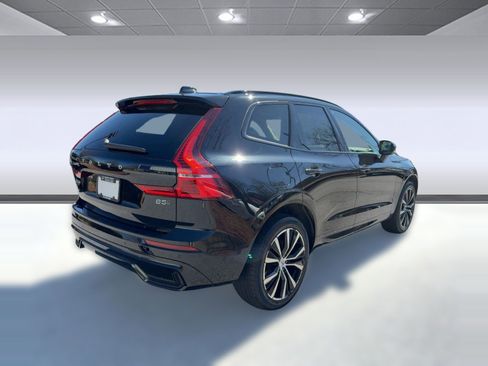 Certified 2023 Volvo XC60 B5 Plus image 9