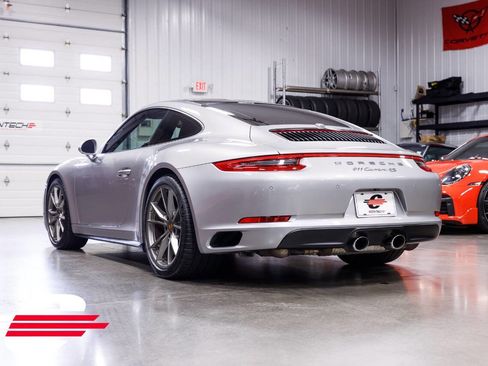 Used 2017 Porsche 911 Carrera 4S image 5