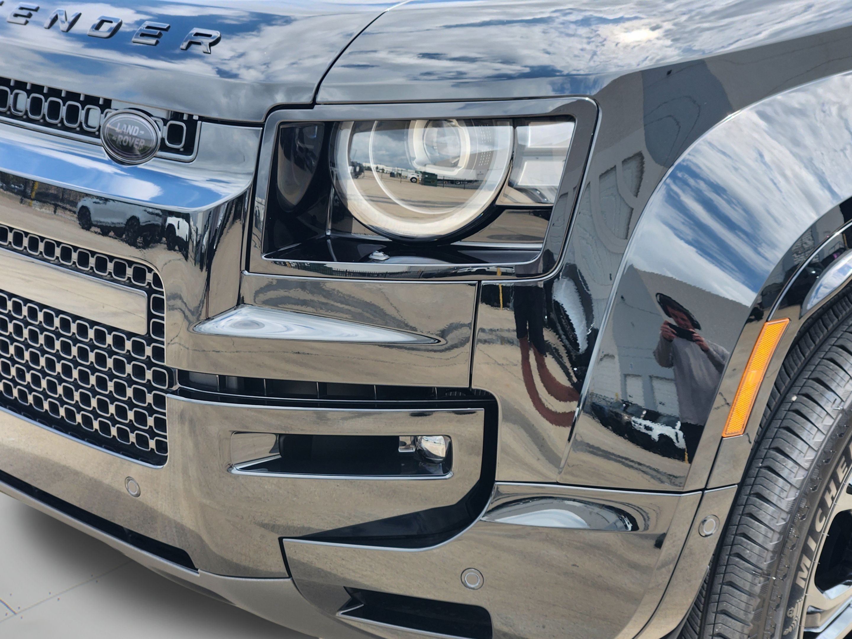 New 2026 Land Rover Defender 110 OCTA AWD/4WD image 30