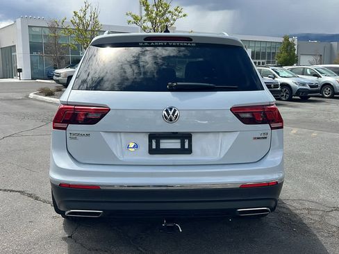 Used 2018 Volkswagen Tiguan SEL AWD/4WD image 6