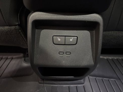 New 2026 Chevrolet Equinox EV LT w/ Convenience Package II AWD/4WD image 30