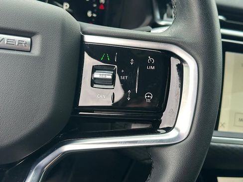 Used 2023 Land Rover Range Rover Velar R-Dynamic S image 26
