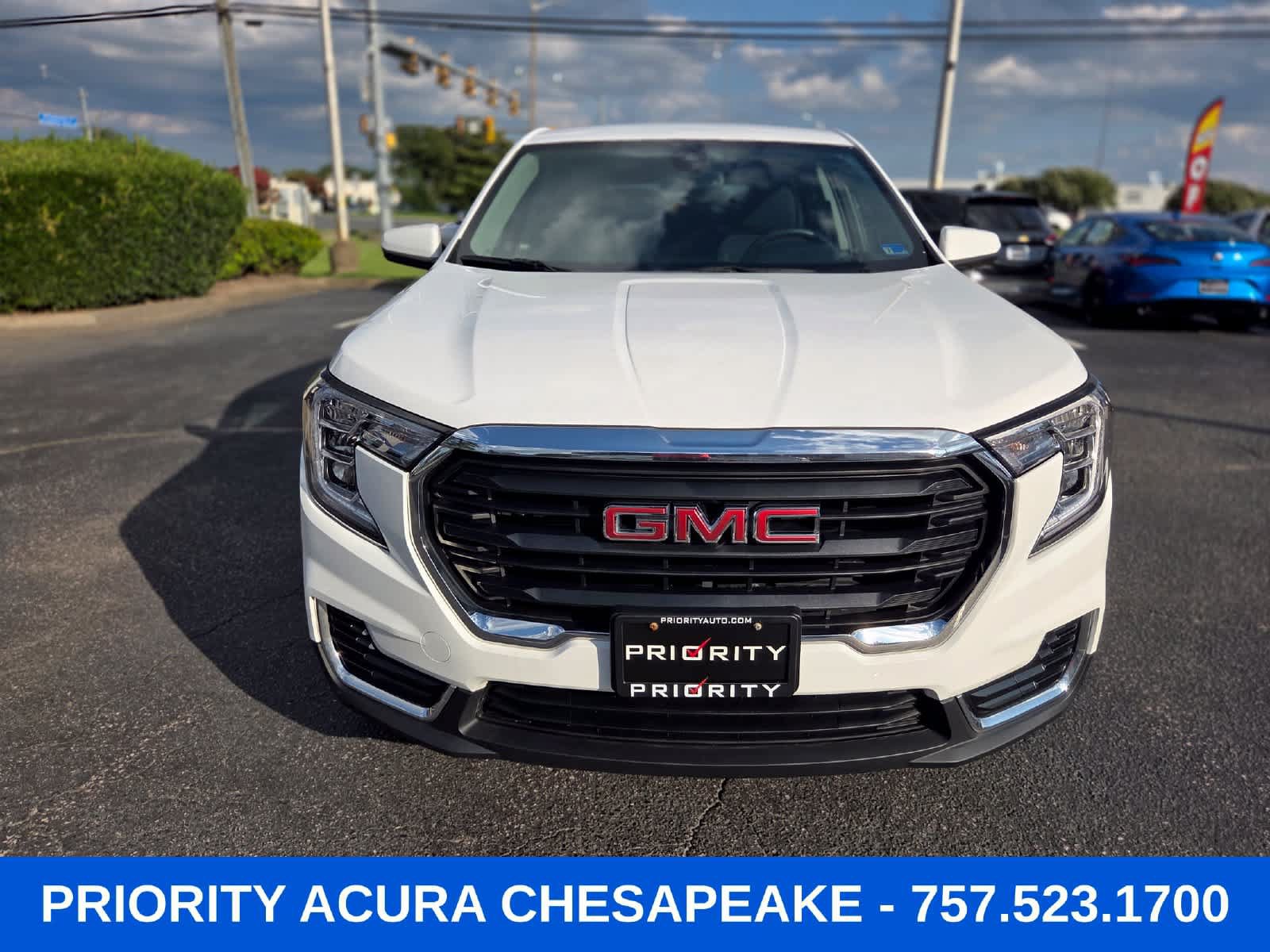 Used 2024 GMC Terrain SLE AWD/4WD image 8