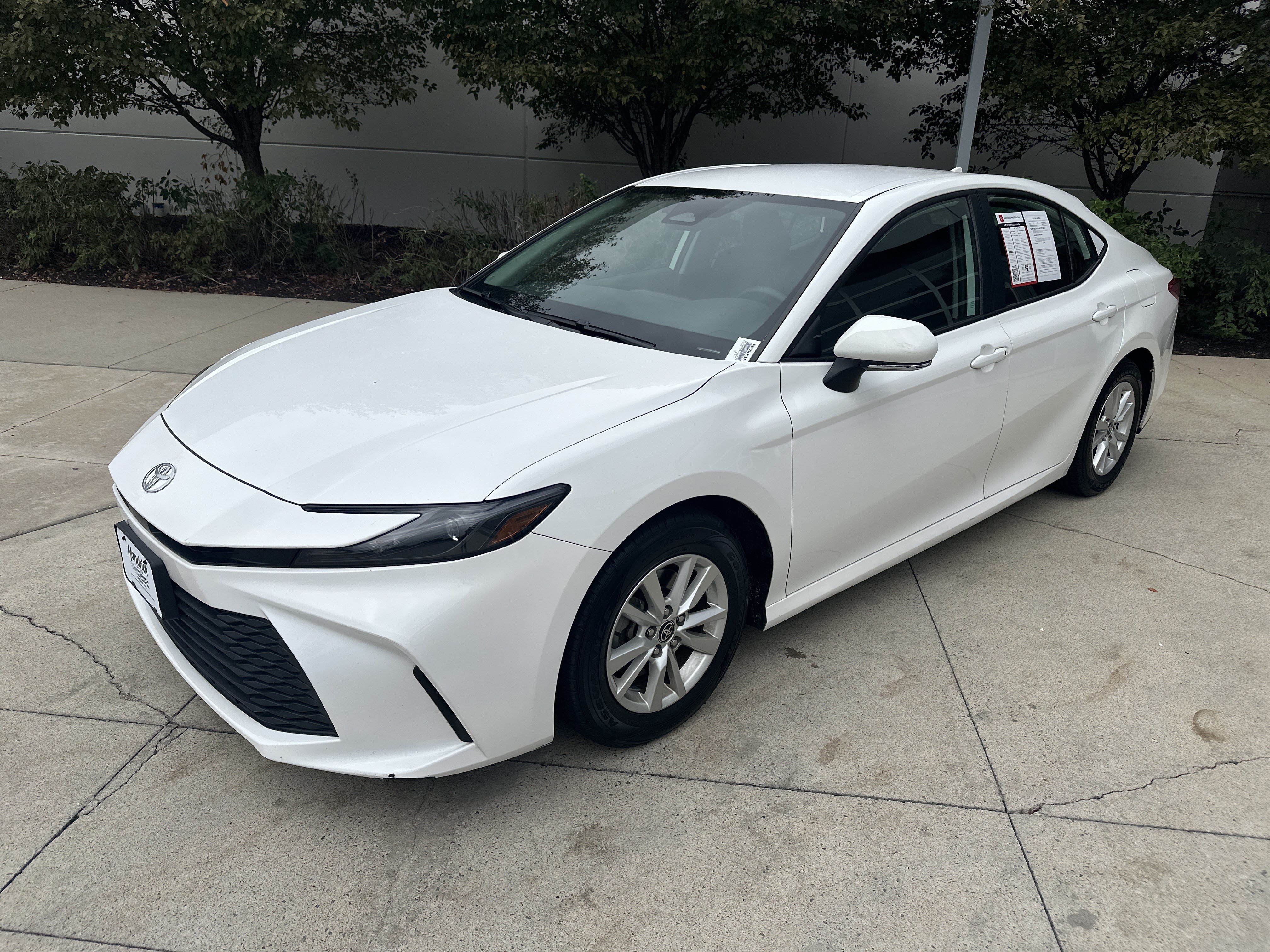 Used 2025 Toyota Camry LE FWD image 3