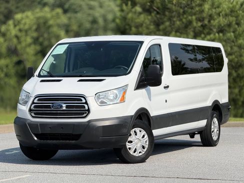 Used 2017 Ford Transit 350 XLT RWD image 9