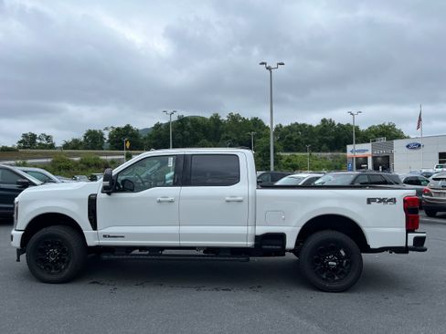 New 2026 Ford F250 Lariat w/ Black Appearance Package AWD/4WD image 7