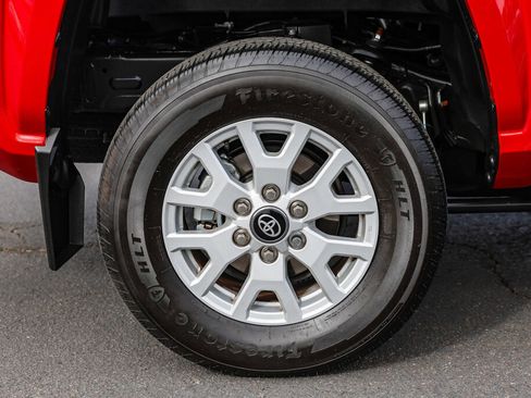 Certified 2024 Toyota Tacoma SR5 image 27