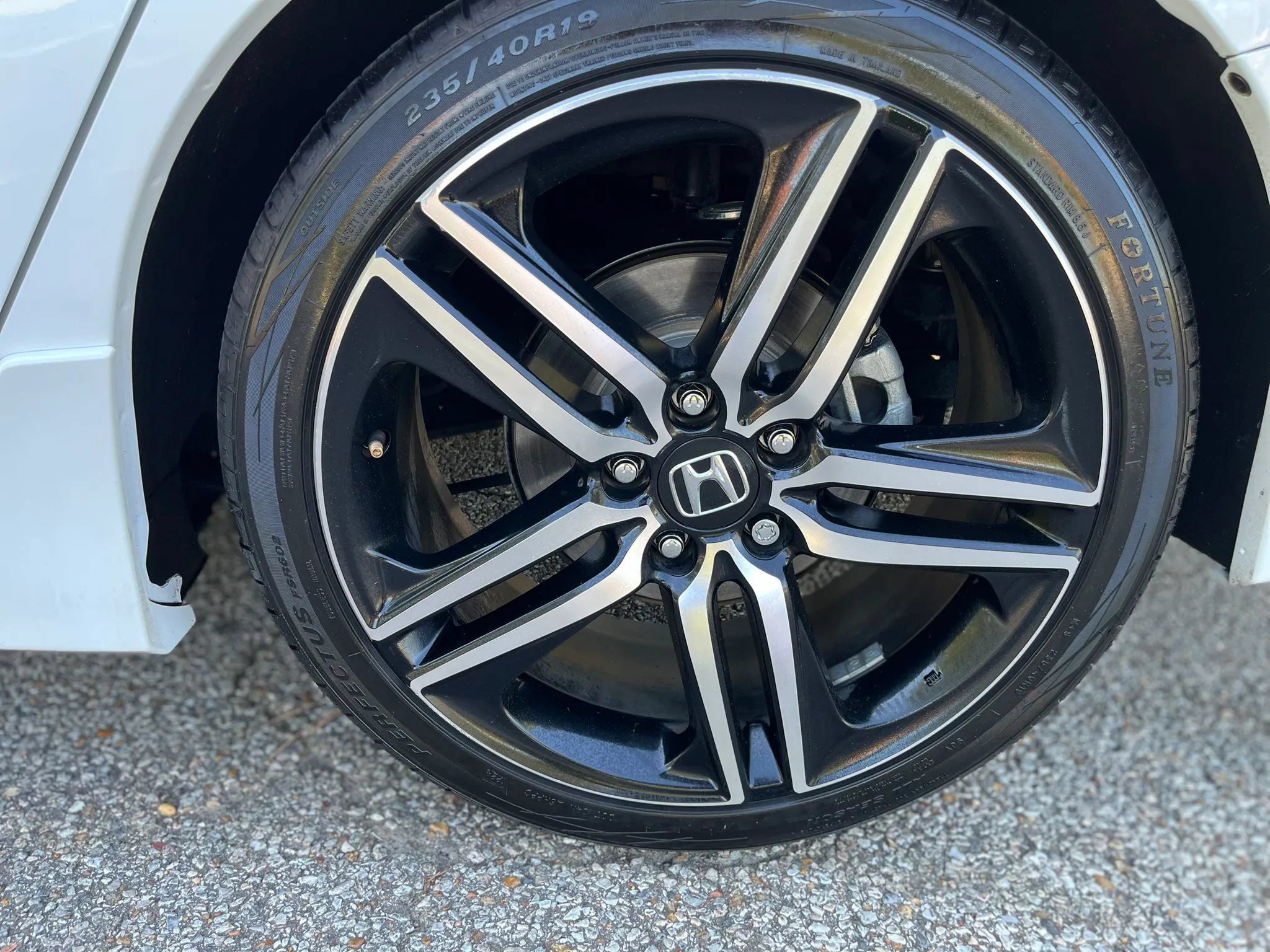Used 2017 Honda Accord Sport image 32