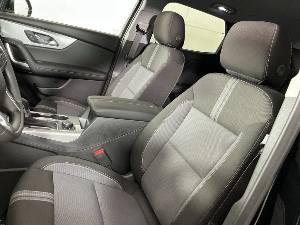 New 2026 Chevrolet Blazer LT w/ Convenience Package AWD/4WD image 4