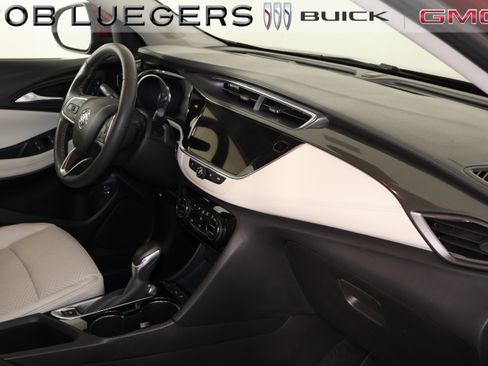 Used 2022 Buick Encore GX Essence FWD image 19
