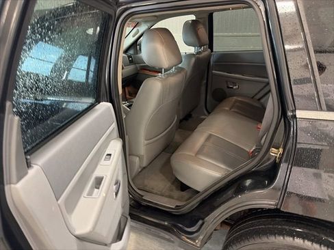 Used 2005 Jeep Grand Cherokee Limited image 12