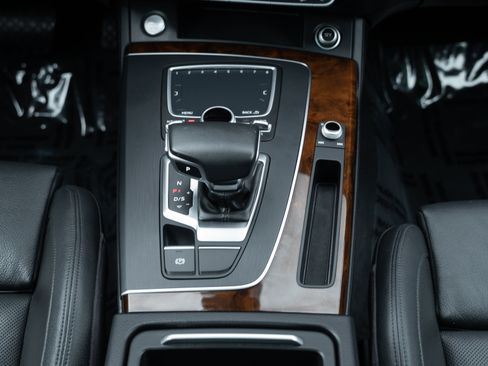 Used 2018 Audi Q5 2.0T Premium Plus w/ Premium Plus Package image 25