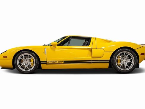 Used 2005 Ford GT image 17