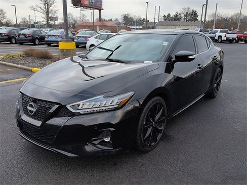 Used 2023 Nissan Maxima SR w/ Sport Mat Group image 3