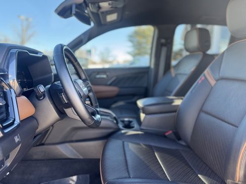 Used 2023 GMC Canyon AT4 w/ AT4 Premium Package image 15