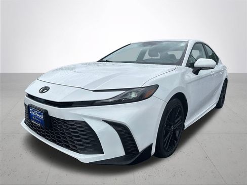 Certified 2025 Toyota Camry SE w/ Convenience Package AWD/4WD image 2