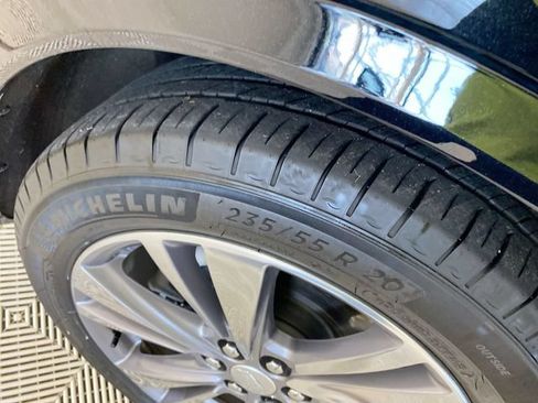 Used 2024 Cadillac XT6 Premium Luxury w/ LPO, Floor Liner Package FWD image 23
