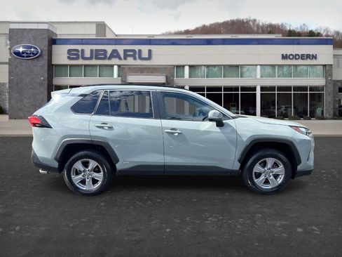 Used 2023 Toyota RAV4 XLE AWD/4WD image 4