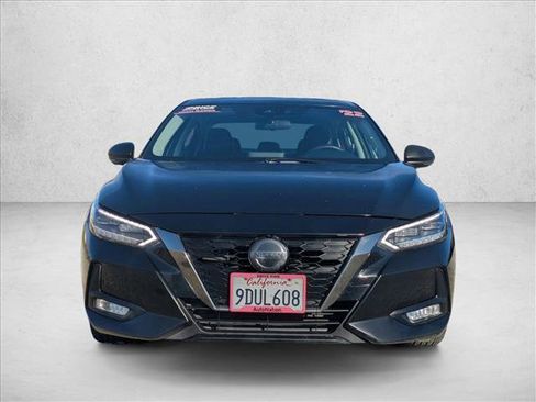 Used 2022 Nissan Sentra SR w/ SR Premium Package image 2
