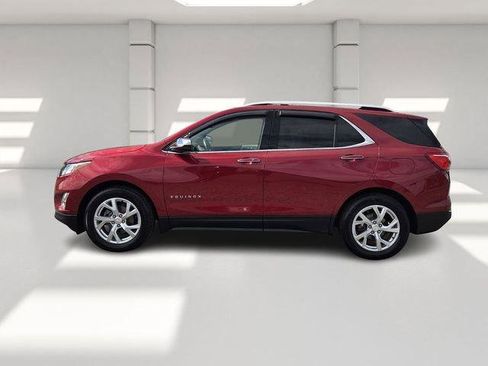 Used 2020 Chevrolet Equinox Premier image 2